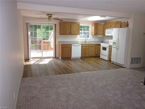 5th image of 1069 Shadowlawn Dr