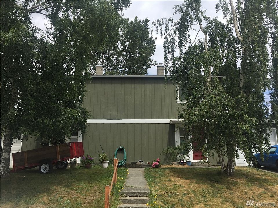 2nd image of 2764 2766 Maple St