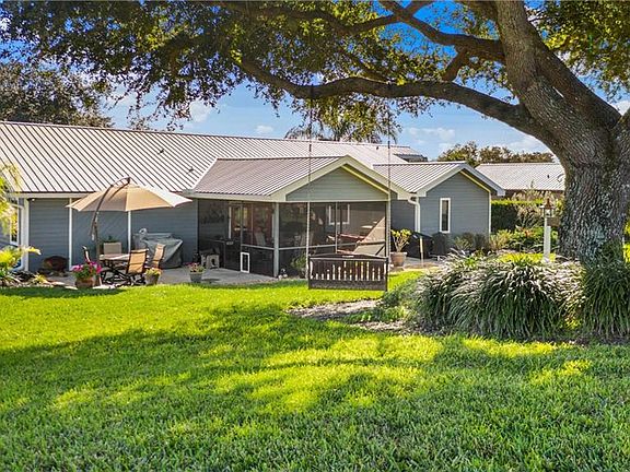 2nd image of 570 Caloosa Estates Dr
