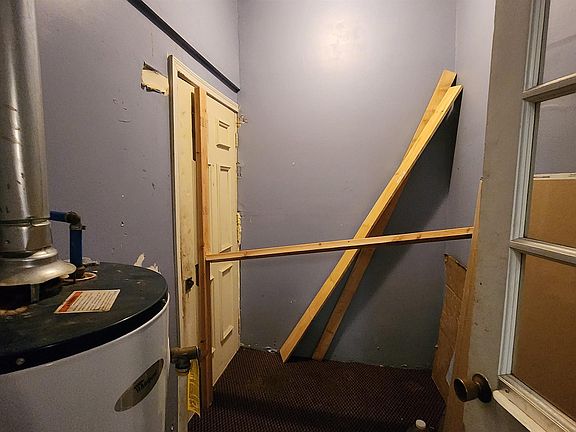 5th image of 1907 W 13th Ave