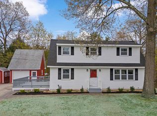12 Hemlock Street, Hudson, NH 03051