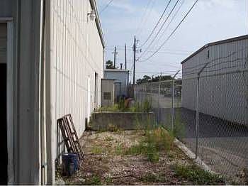 4th image of 602 Church St