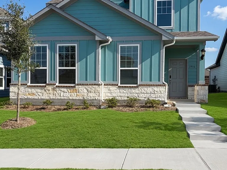 1916 Bluebonnet Ln — Photo 1