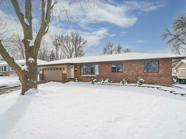 8409 33rd Ave N, Crystal, MN 55427