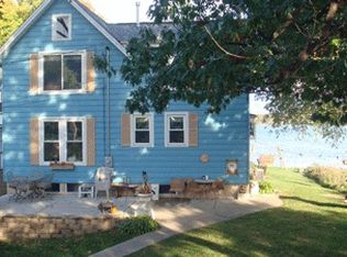 4021 Lake St, Burlington, WI 53105