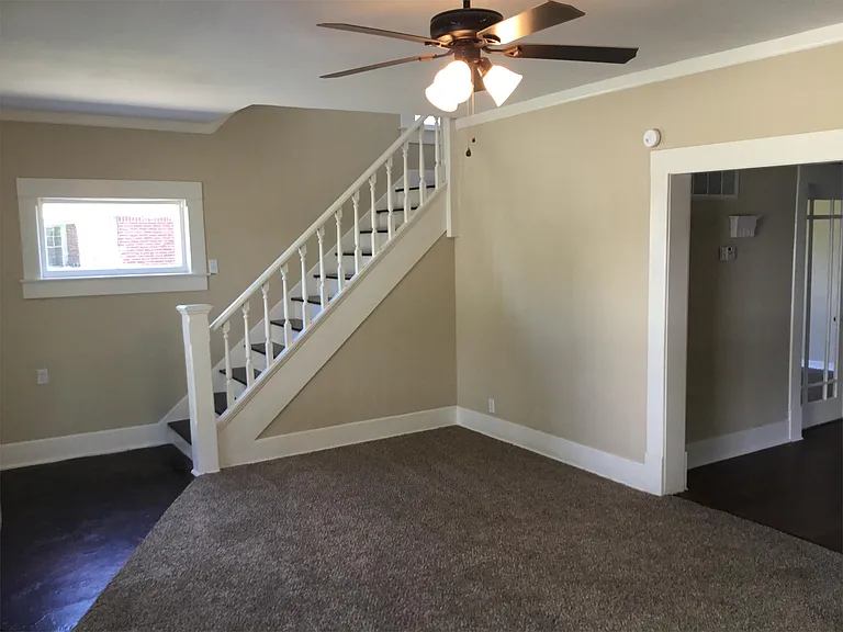 1114 N Creek St — Photo 6