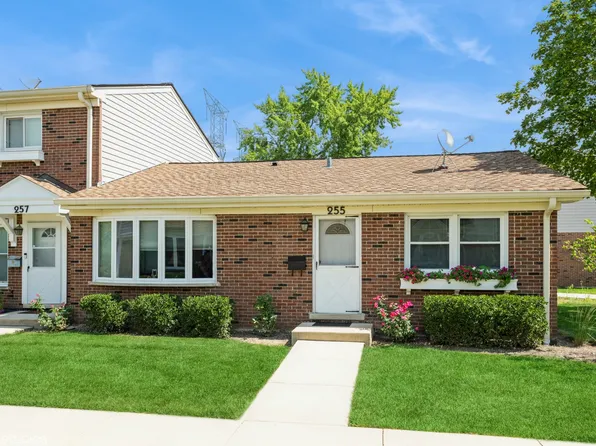 255 Bay St #255, Wood Dale, IL 60191