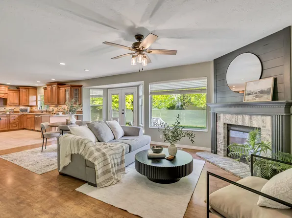 65 W 850 S, Centerville, UT 84014