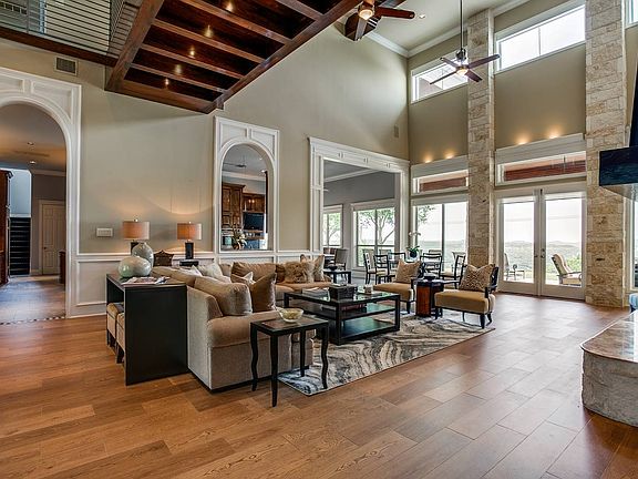 5th image of 44 Vineyard Dr