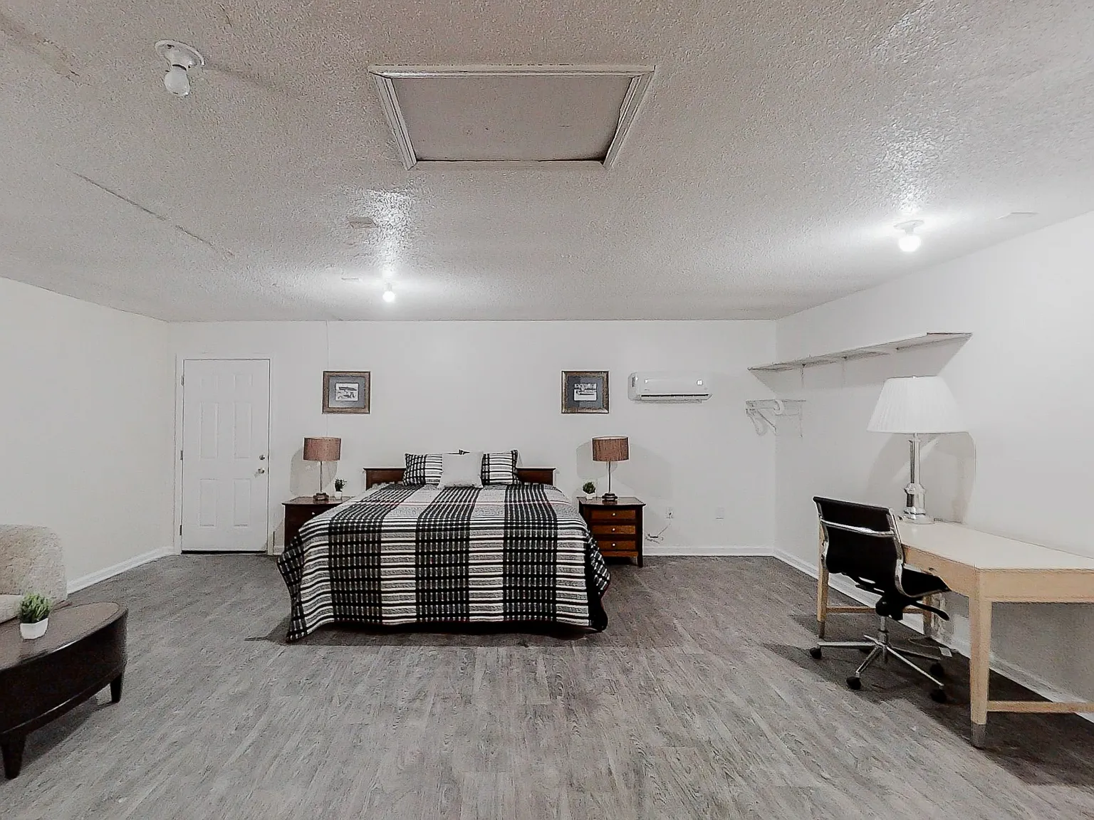 4 bed, 3.0 bath, 2492 sqft, $815 — Photo 1
