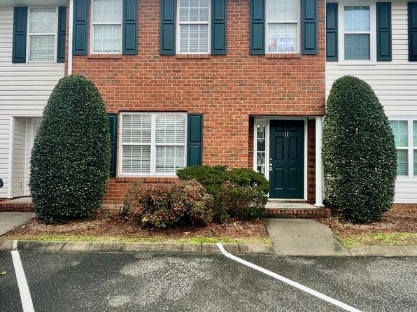 2206 Old Ivy Way APT 11