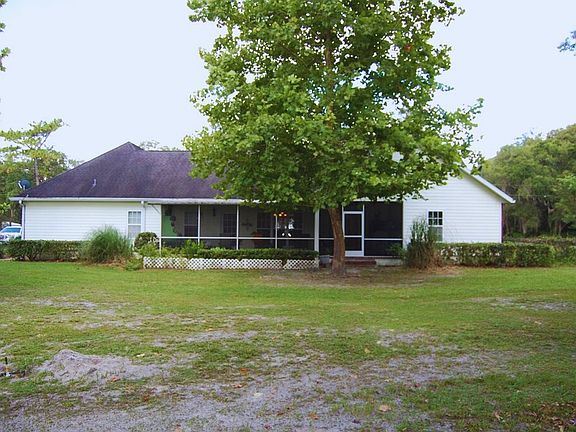 5th image of 11051 NW 92nd Ct