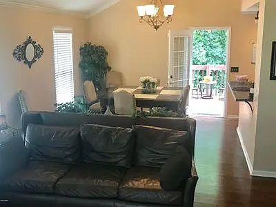 5th image of 563 Shadow Moss Dr