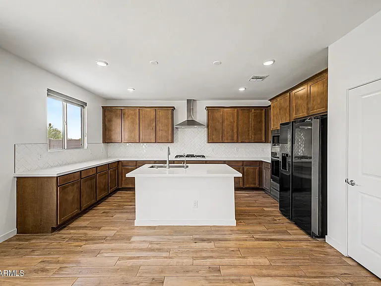 17057 W Molly Ln — Photo 15