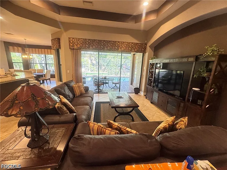 11848 Rosalinda Ct — Photo 11