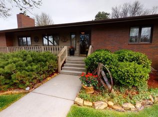 1617 Crestway Dr, Garden City, KS 67846