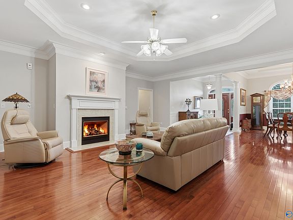 4th image of 2909 Smoketree Cir NE