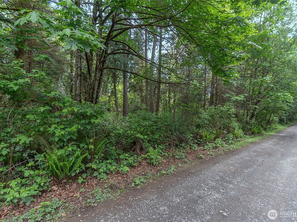 1st image of 321 Neat Avenue NE