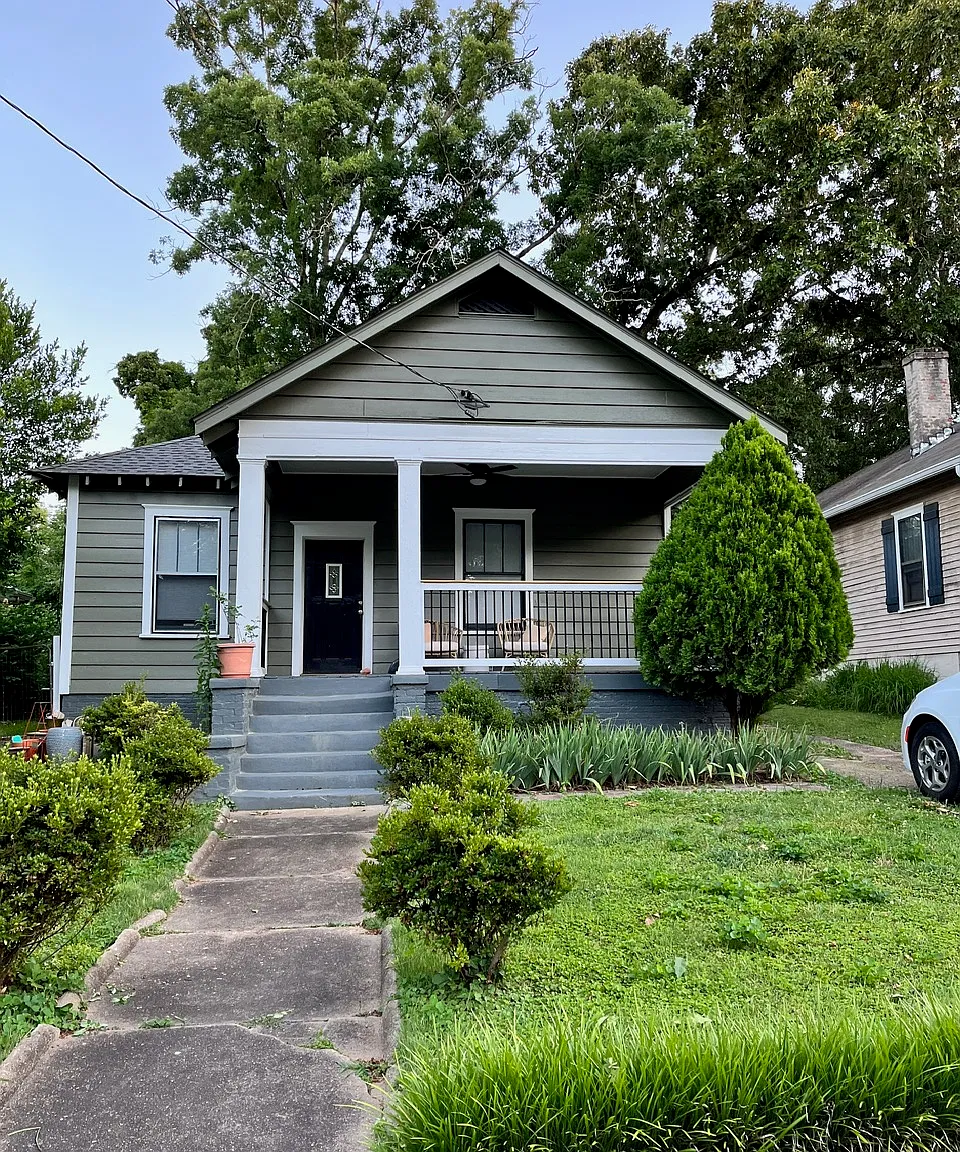 1756 Thompson Ave — Photo 1