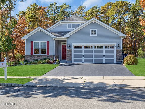 3rd image of 339 Newport Way