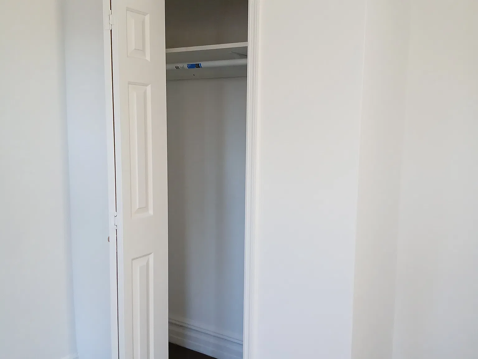 1 bed, 800 sqft, $1,300 — Photo 3