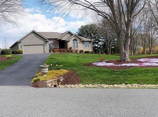 103 Racine Pl, Hendersonville, NC 28739