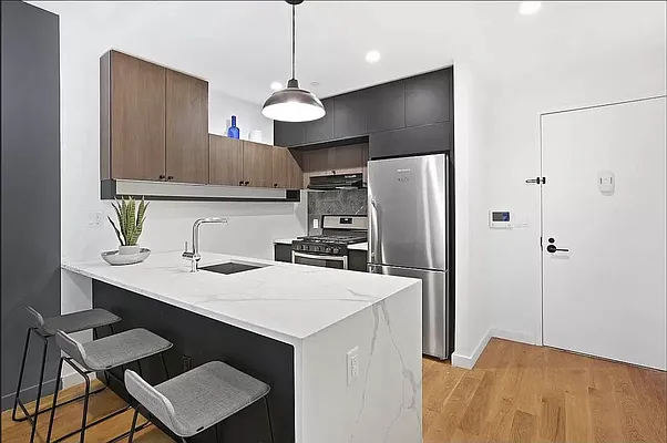 Rented by Zjama Realty Corp | media 14