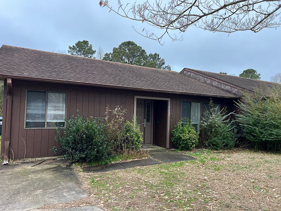 1st image of 1015 Wesley Ln #B