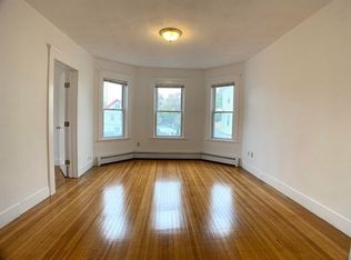 12 Pearl St APT 1R, Medford, MA 02155