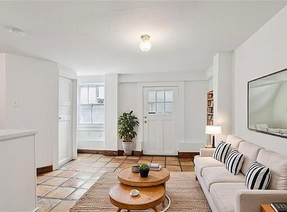 3rd image of 2534 Palmer Ave #A
