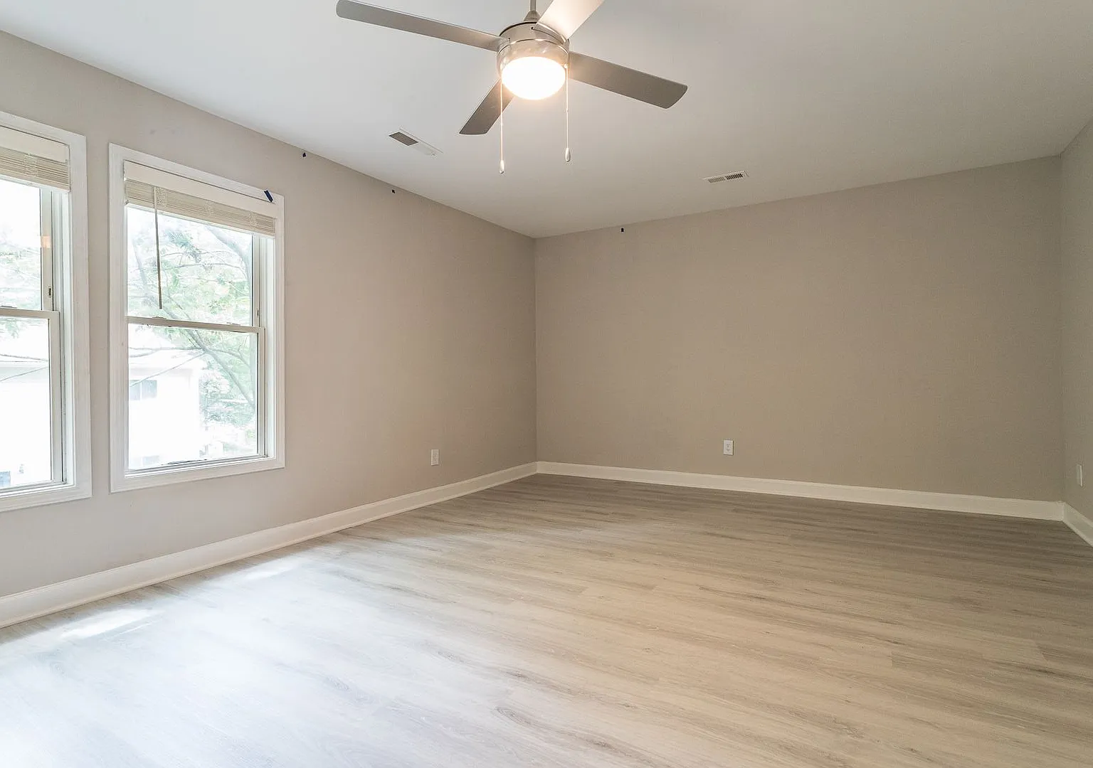 428 Bashford Road — Photo 3