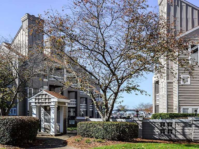 18865 Vineyard Point Ln — Photo 23