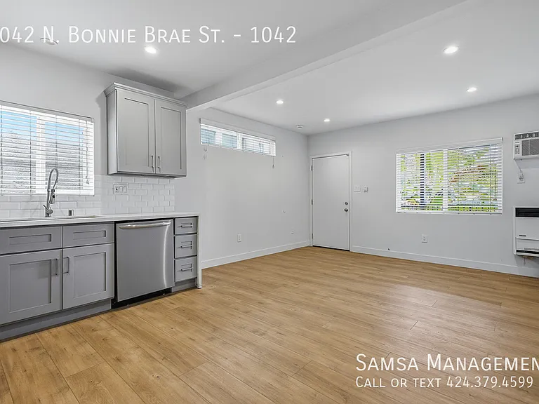 1042 N Bonnie Brae St #1042 — Photo 5