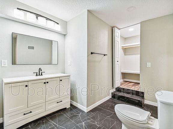 5th image of 440 2nd St S