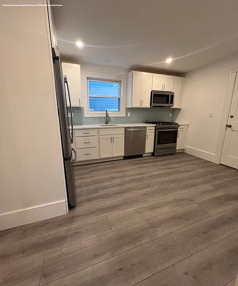 51 Custer St #1 — Photo 4