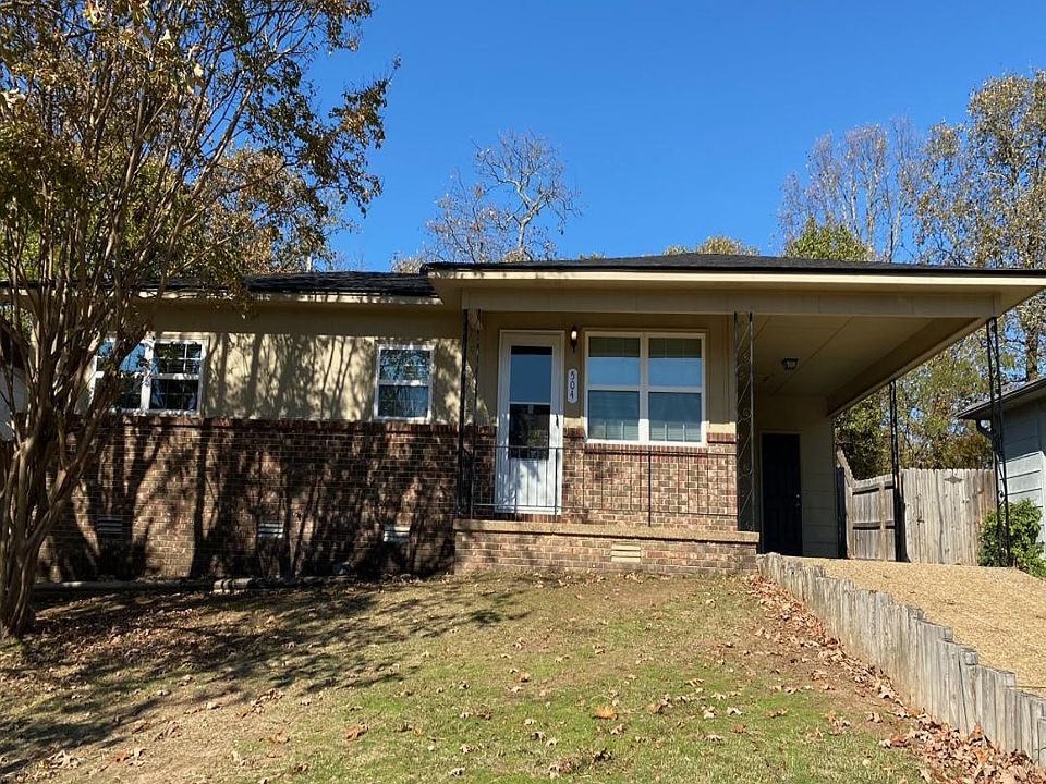 1st image of 504 Lindenhurst Dr