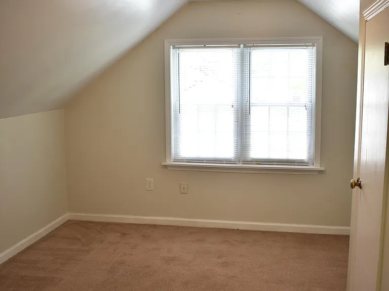 2nd floor bedroom