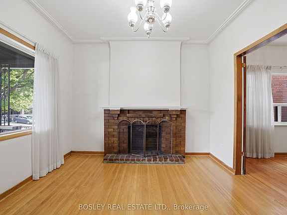 5th image of 44 Conway Ave