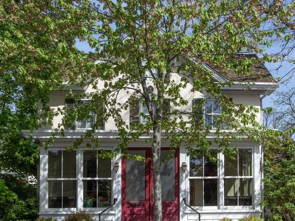 69 E Oakland Ave, Doylestown, PA 18901