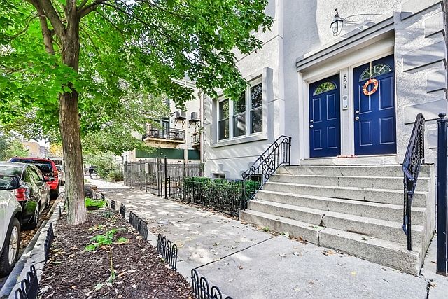 1st image of 854 N Paulina St #1