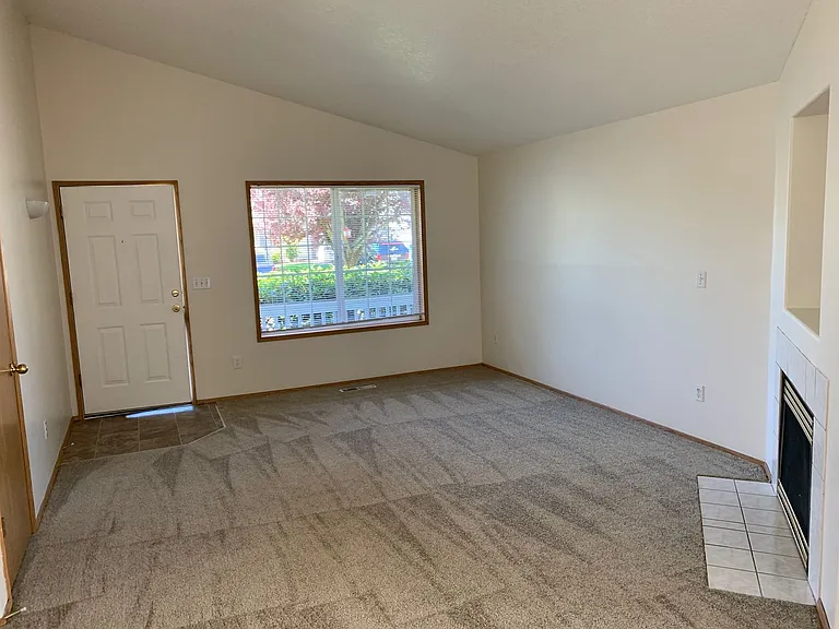 16405 NE 9th Way #A-B — Photo 2