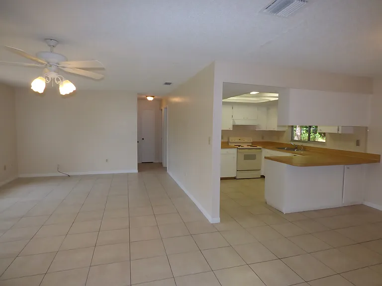 795 Sweetbrier Dr — Photo 4