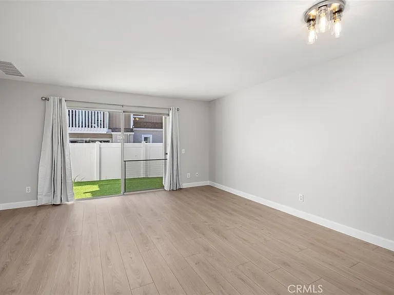 63 Bentwood Ln #63 — Photo 3