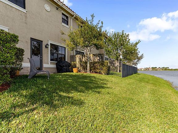 3rd image of 8456 Lake Majesty Ln #8456