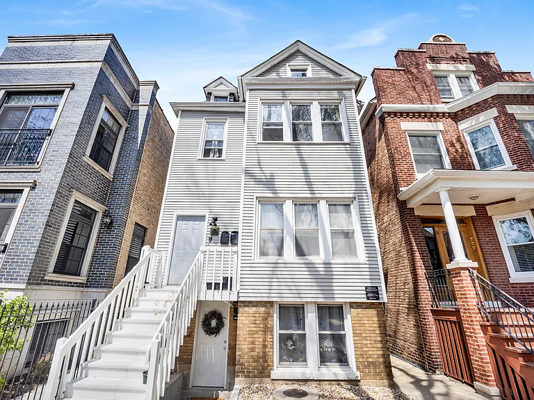 1914 W Henderson St #CH — Photo 1
