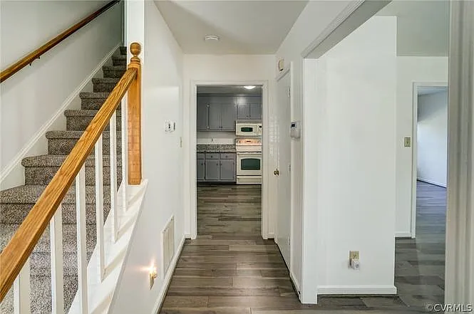 8112 Nashua Dr — Photo 5