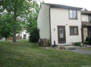 1101 Charlesgate Cir, East Amherst, NY 14051
