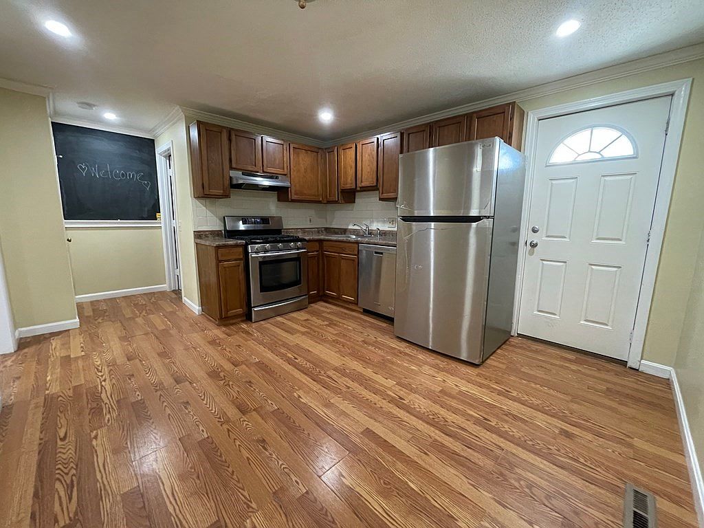 342 Hathaway Blvd APT 45, New Bedford, MA 02740 Zillow