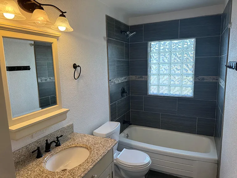 1105 Callahan St — Photo 12