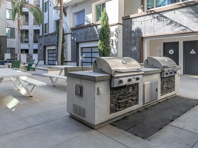 Metro Gateway Apartment Homes — Photo 6